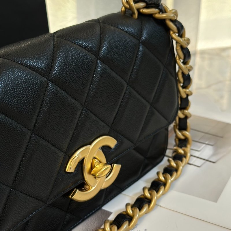 CHANEL 24A大雙C粒面牛皮口蓋包 - 黑金-6