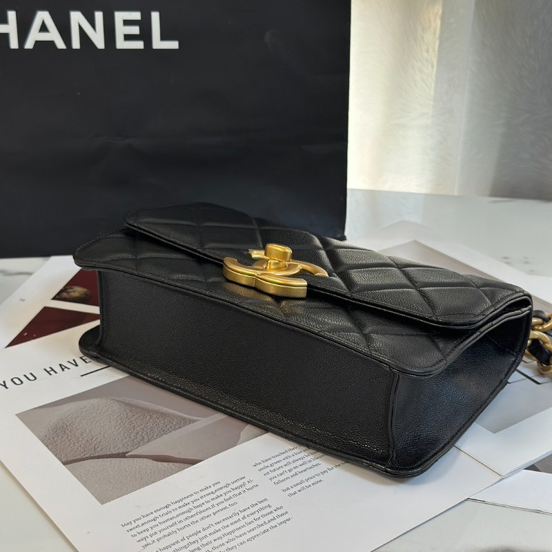 CHANEL 24A大雙C粒面牛皮口蓋包 - 黑金-7