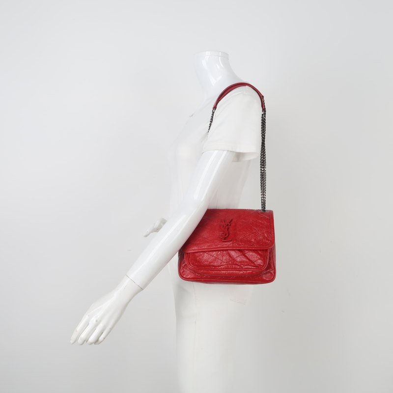 Saint Laurent Niki小號油蠟皮純色V紋絎縫YSL標誌單肩包-1