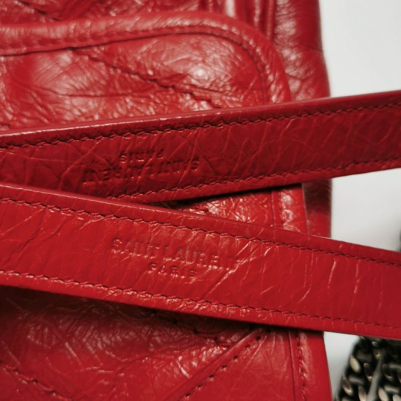 Saint Laurent Niki小號油蠟皮純色V紋絎縫YSL標誌單肩包-10