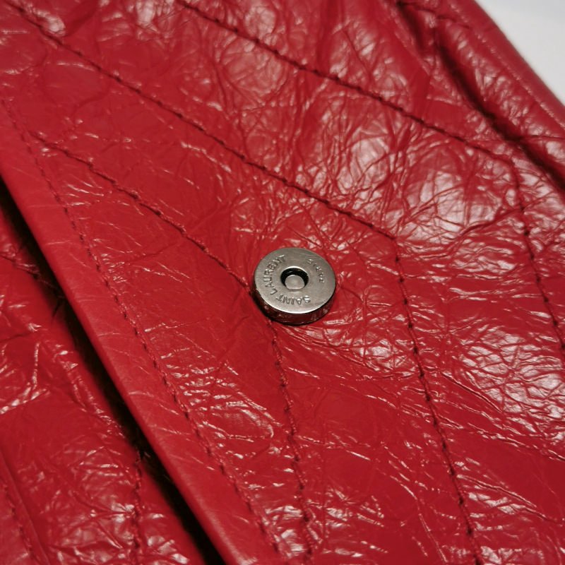 Saint Laurent Niki小號油蠟皮純色V紋絎縫YSL標誌單肩包-11