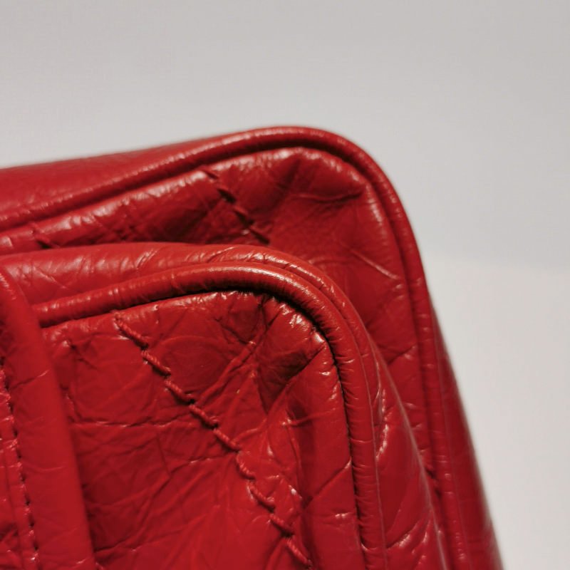 Saint Laurent Niki小號油蠟皮純色V紋絎縫YSL標誌單肩包-16