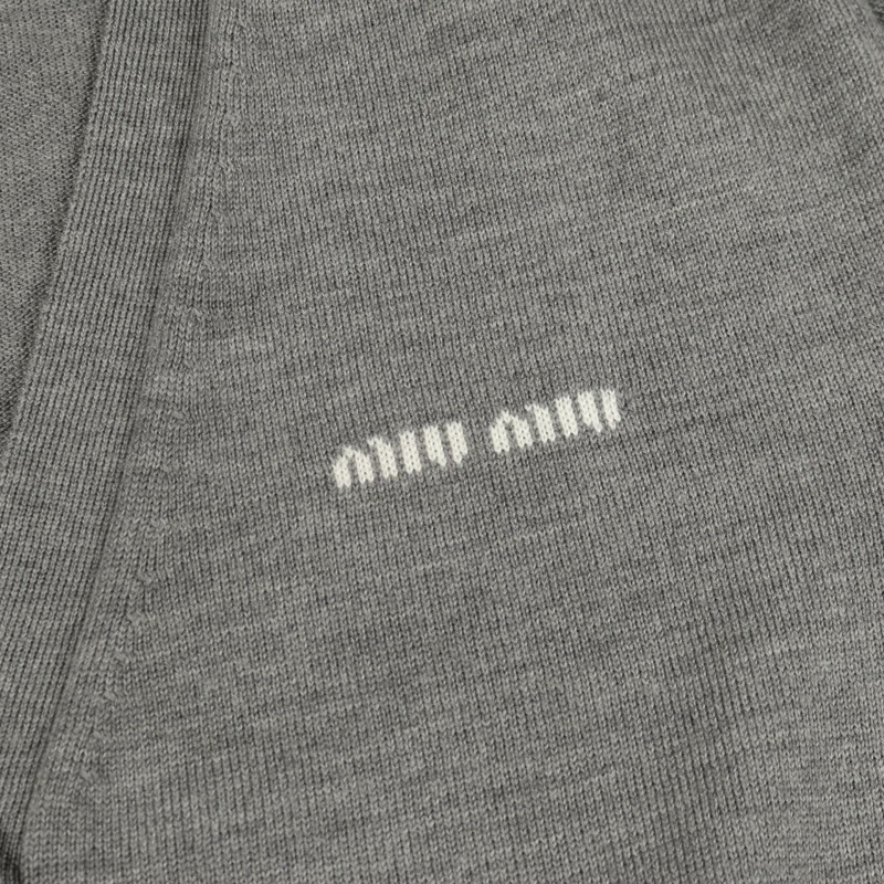 Miu Miu Logo 羊毛開襟衫 灰色 #38 二手女款-7