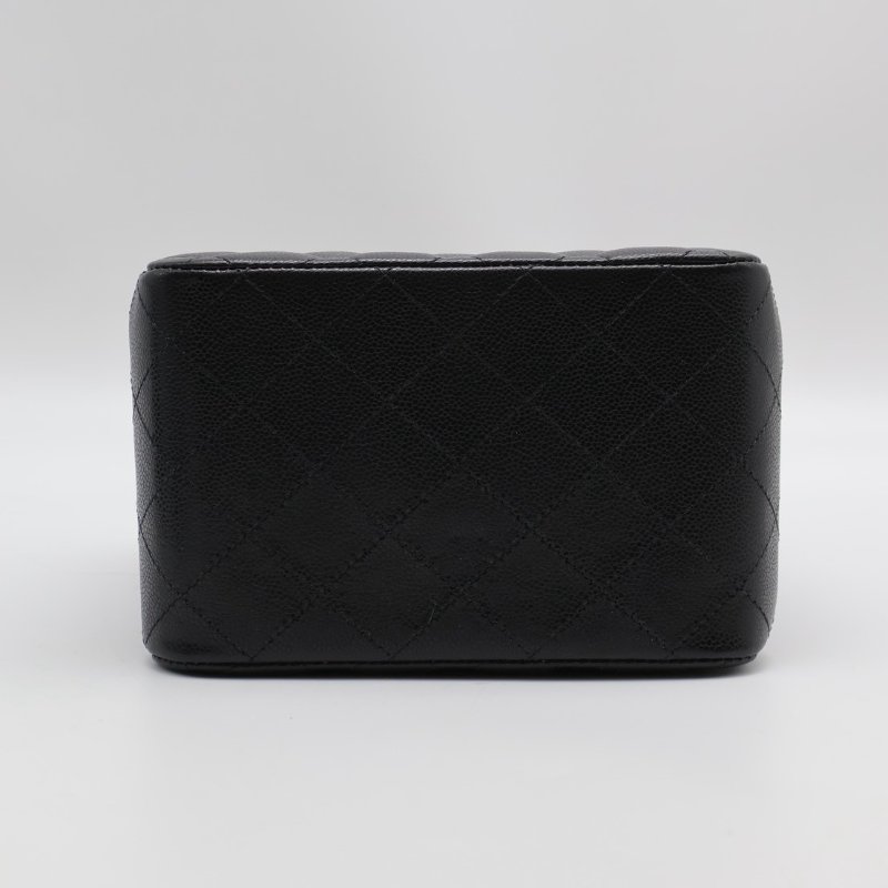 CHANEL Mini tote粒面牛皮水桶包 - 黑金-11