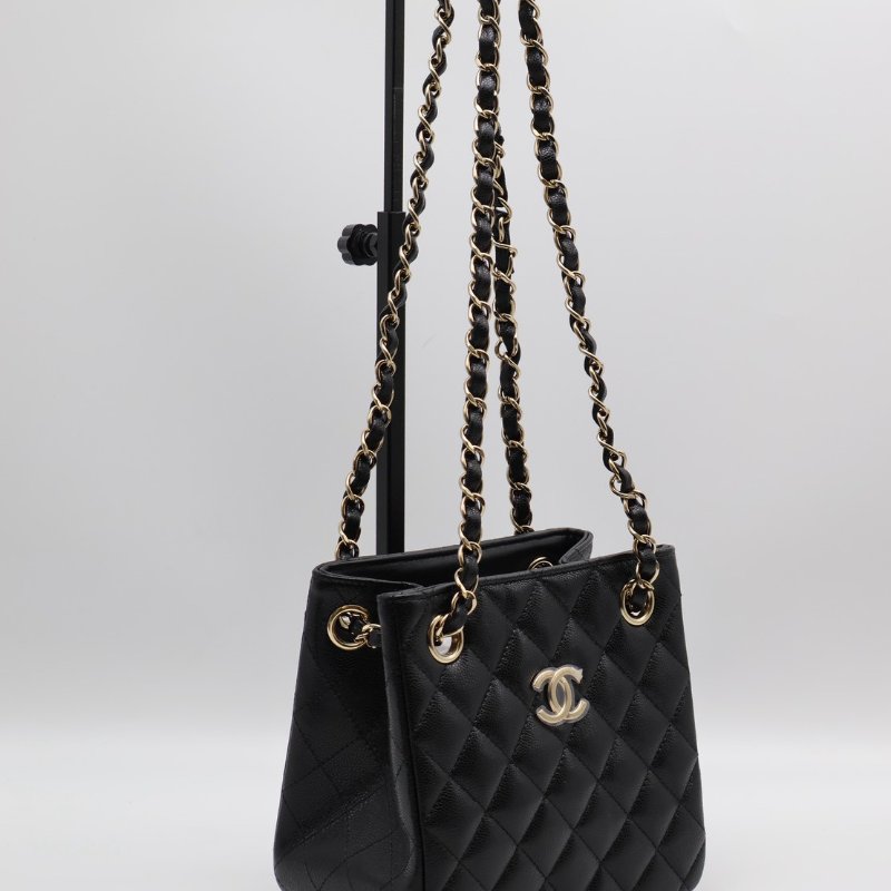 CHANEL Mini tote粒面牛皮水桶包 - 黑金-12