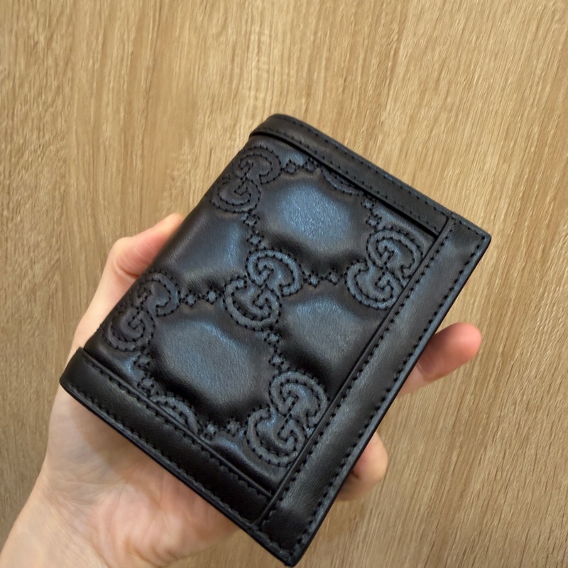 Gucci 黑牛皮壓紋Matelasse金釦mini短夾-5