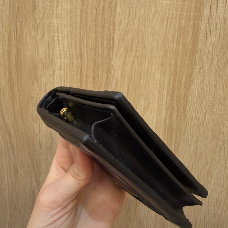 Gucci 黑牛皮壓紋Matelasse金釦mini短夾-7