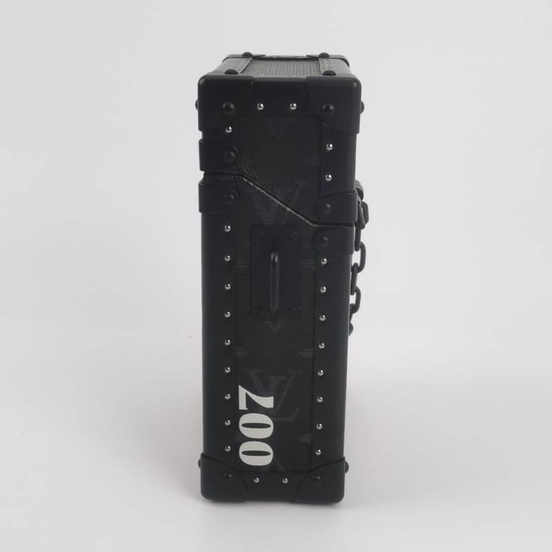 Louis Vuitton(LV)SoftTrunk牛皮老花鉚釘包角斜挎包單肩包-3