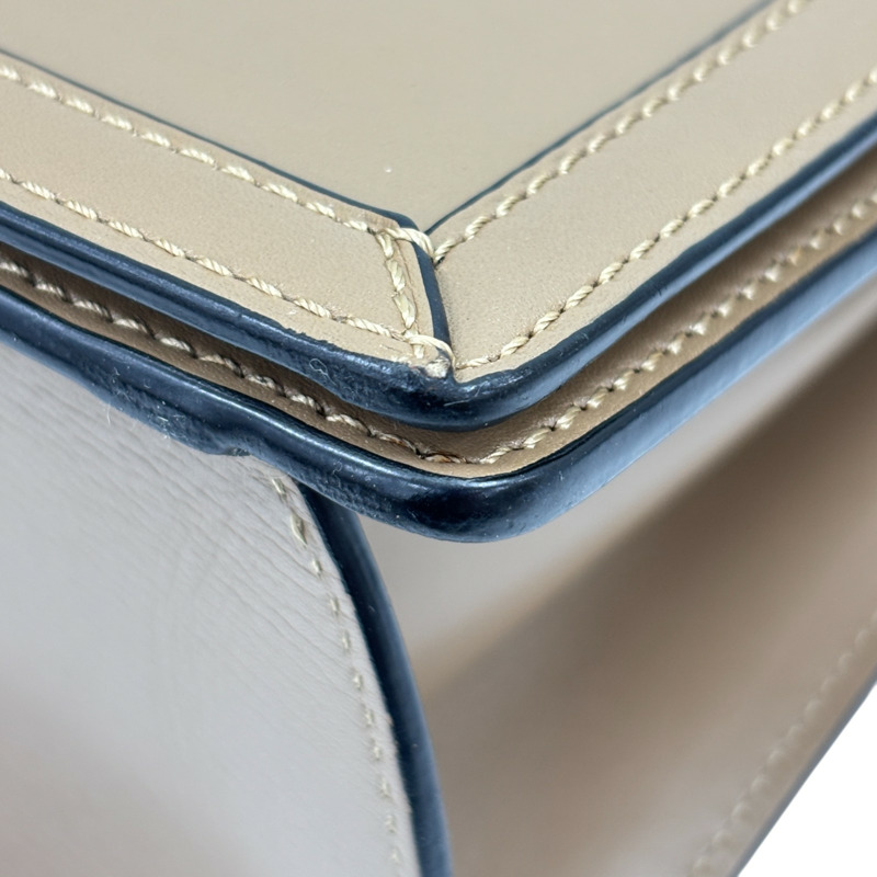 棕色 皮革 Barcelona Midium 肩背包 【LOEWE 羅威】 302.74XM15-9