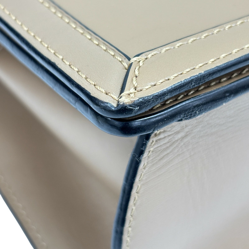 棕色 皮革 Barcelona Midium 肩背包 【LOEWE 羅威】 302.74XM15-10