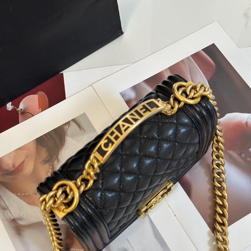 CHANEL 23B Handle boy 20  - 黑金-3