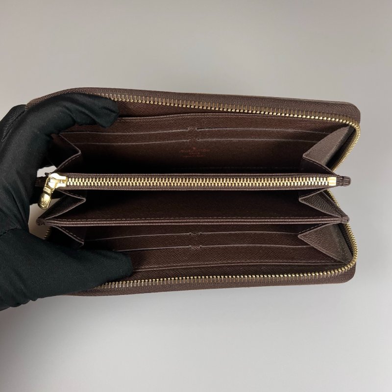 LV N60046  棕 棋盤格ㄇ拉長夾-6