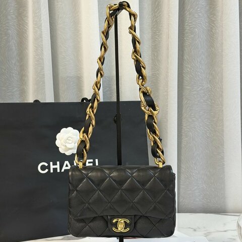 CHANEL 23P羊皮粗鍊單肩包 - 黑金