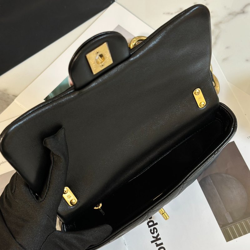 CHANEL 23P羊皮粗鍊單肩包 - 黑金-7