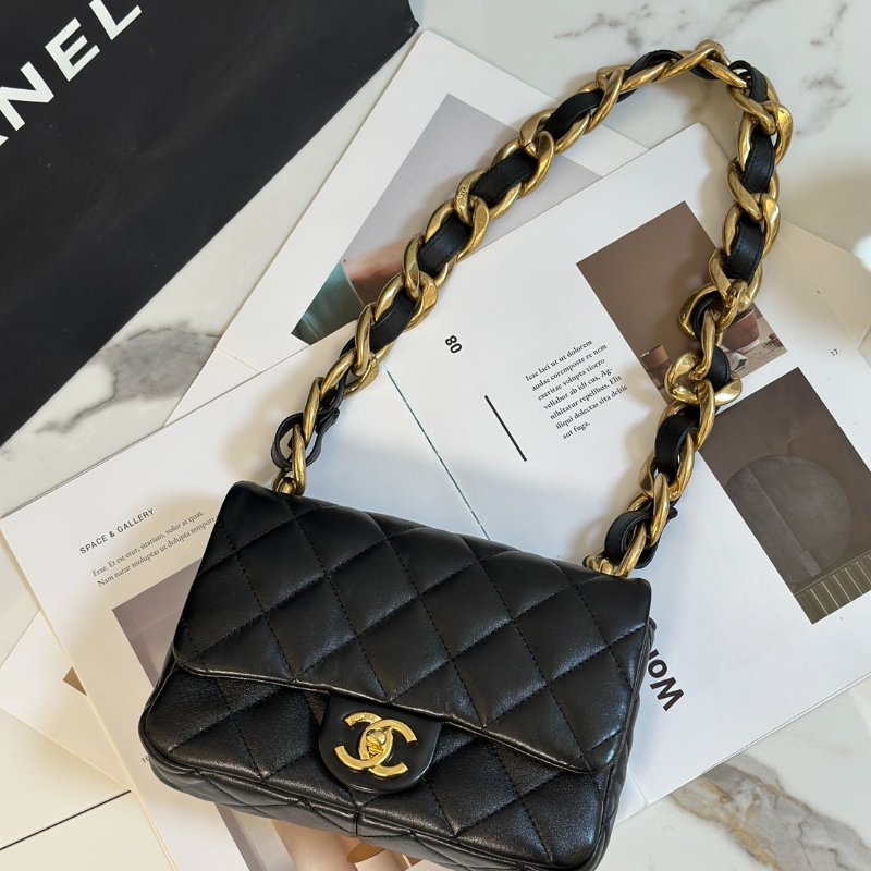 CHANEL 23P羊皮粗鍊單肩包 - 黑金-8