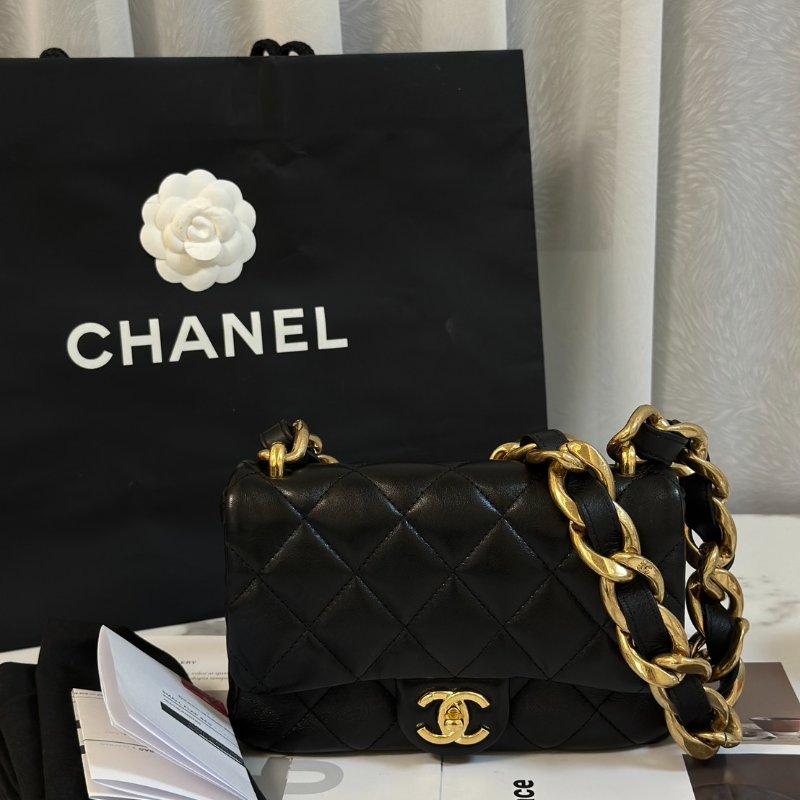 CHANEL 23P羊皮粗鍊單肩包 - 黑金-9