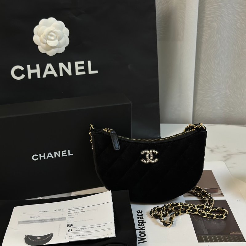 CHANEL 24A絲絨月牙包 - 黑金-9
