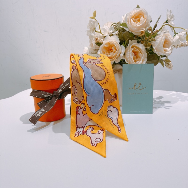 TW4647 HERMES 愛馬仕兔兔上月圖案小絲巾MILLE ET UN LAPINS TWILLY-0
