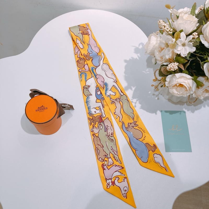 TW4647 HERMES 愛馬仕兔兔上月圖案小絲巾MILLE ET UN LAPINS TWILLY-9