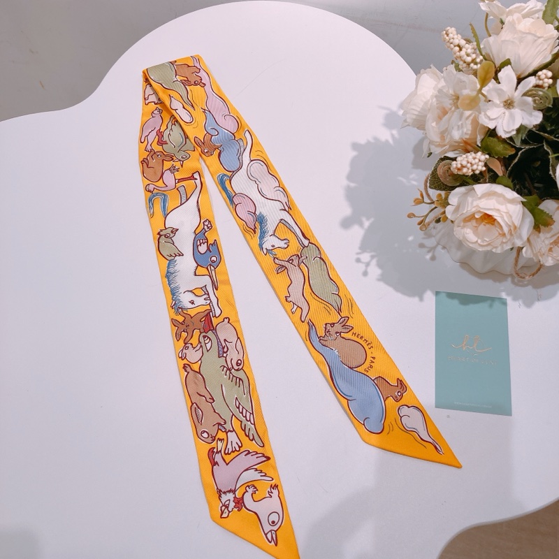 TW4648 HERMES 愛馬仕兔兔上月圖案小絲巾MILLE ET UN LAPINS TWILLY-1
