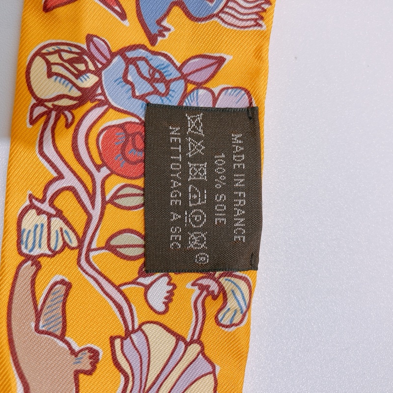 TW4648 HERMES 愛馬仕兔兔上月圖案小絲巾MILLE ET UN LAPINS TWILLY-7