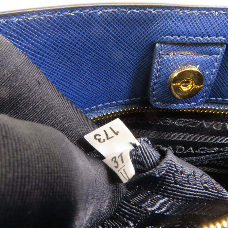 PRADA Saffiano皮革Tote Bag金扣手挽袋-9