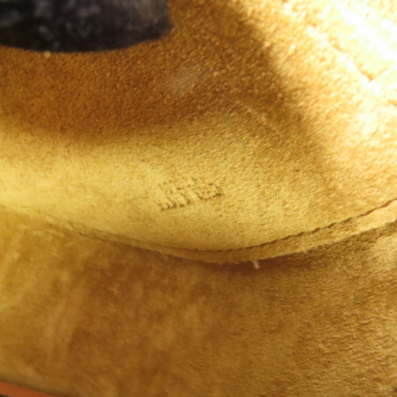 LOEWE 牛皮皮革Mini Gate金扣肩背袋-8