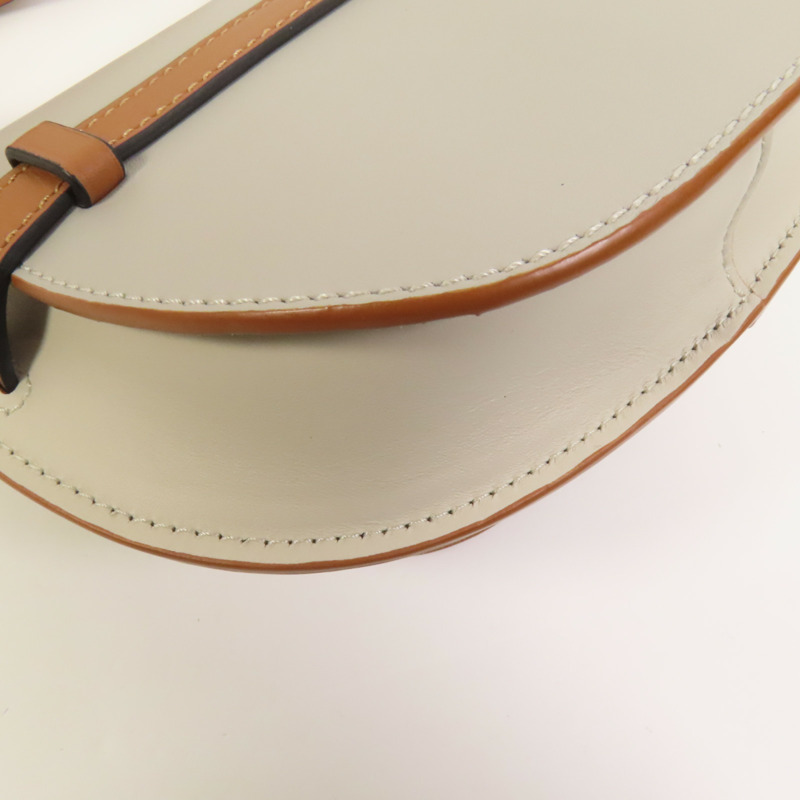 LOEWE 牛皮皮革Mini Gate金扣肩背袋-12