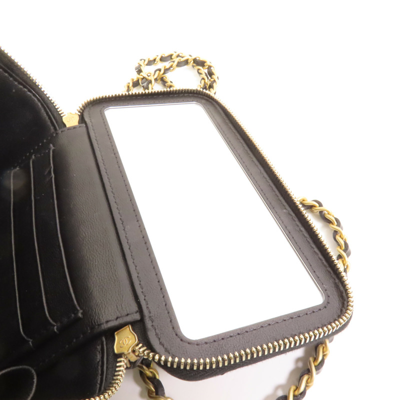 CHANEL 牛皮皮革Vanity Case金扣鏈帶肩背袋-9