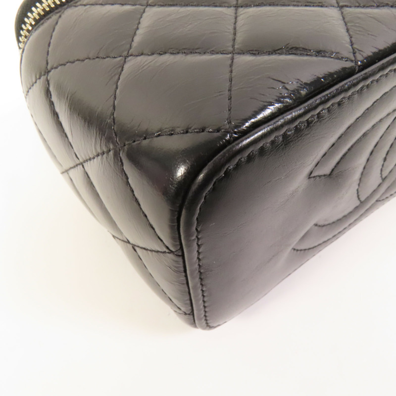 CHANEL 牛皮皮革Vanity Case金扣鏈帶肩背袋-14