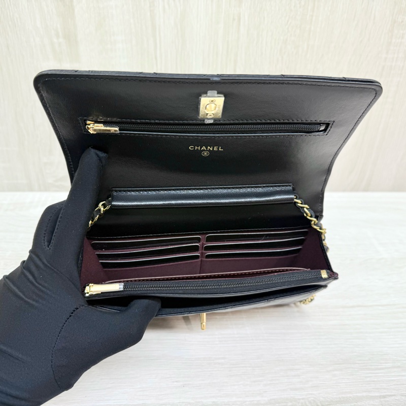 CHANEL黑金羊皮新版轉釦WOC鏈包AP4241-8