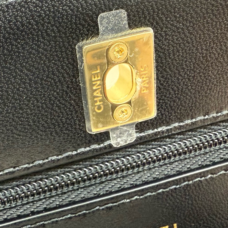 CHANEL黑金羊皮新版轉釦WOC鏈包AP4241-14