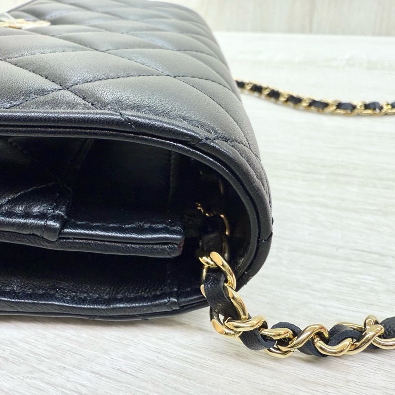 CHANEL黑金羊皮新版轉釦WOC鏈包AP4241-19