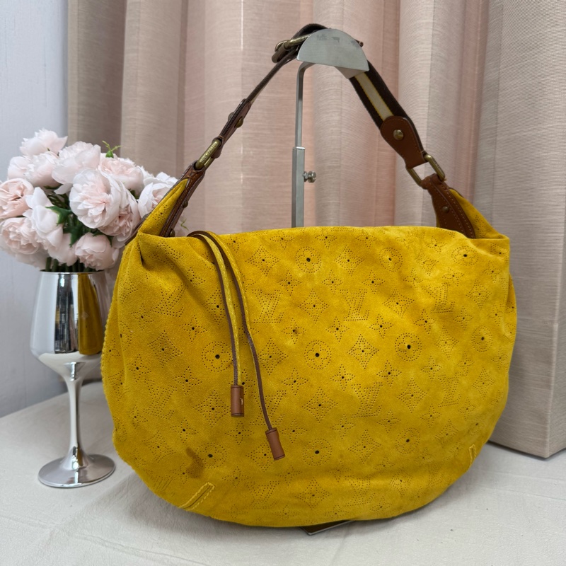 「特價出清」Louis Vuitton麂皮鏤空腋下包 vintage 中古 二手 肩背包 側背包 手提包-0