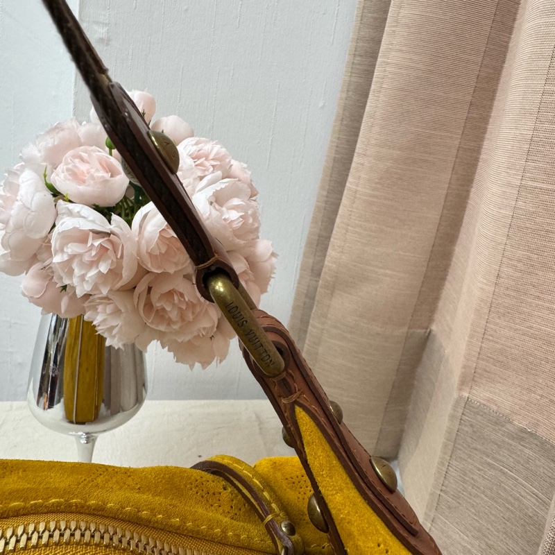 「特價出清」Louis Vuitton麂皮鏤空腋下包 vintage 中古 二手 肩背包 側背包 手提包-17