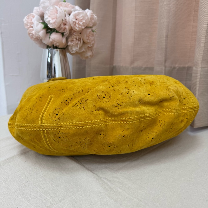 「特價出清」Louis Vuitton麂皮鏤空腋下包 vintage 中古 二手 肩背包 側背包 手提包-19