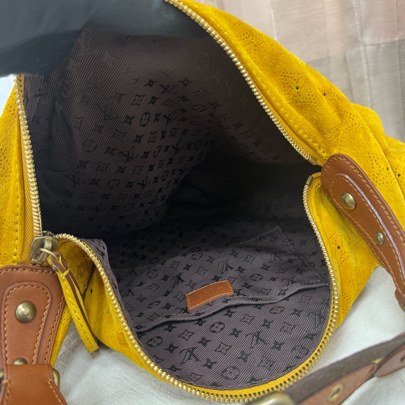 「特價出清」Louis Vuitton麂皮鏤空腋下包 vintage 中古 二手 肩背包 側背包 手提包-26