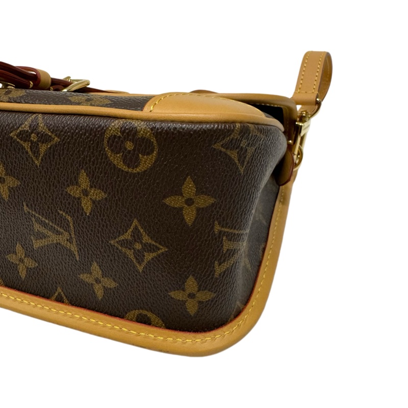 LOUIS VUITTON 路易威登 Diane 法棍 單肩包 斜背包 女款 小號 塗層帆布 老花色-6