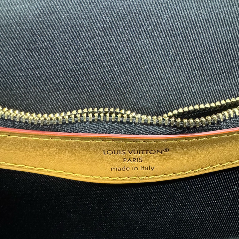 LOUIS VUITTON 路易威登 Diane 法棍 單肩包 斜背包 女款 小號 塗層帆布 老花色-11
