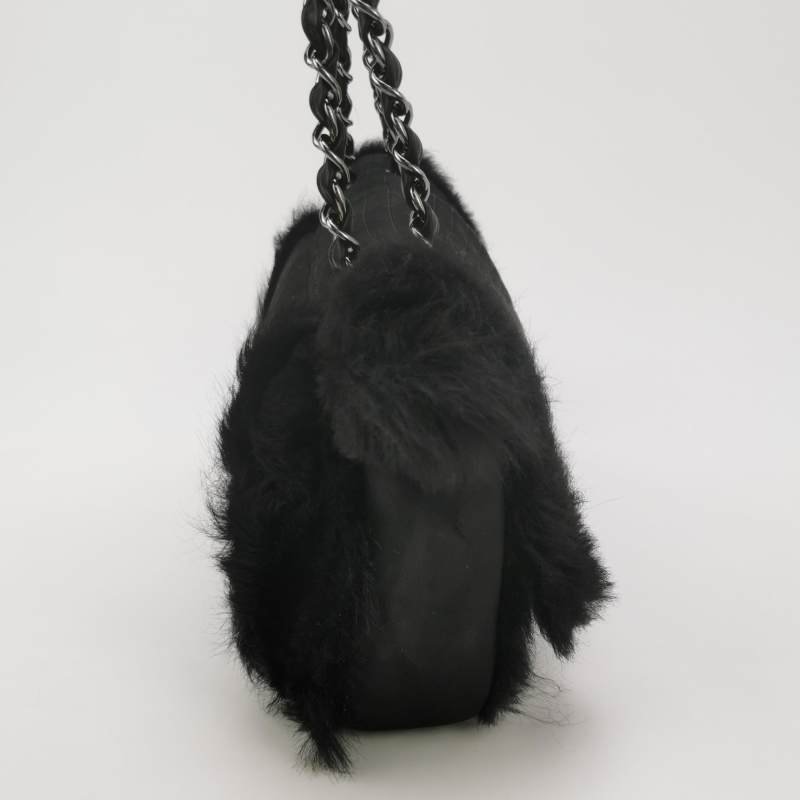 Chanel磨砂皮純色絎縫雙C扣單肩包-3