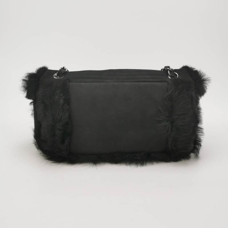 Chanel磨砂皮純色絎縫雙C扣單肩包-4