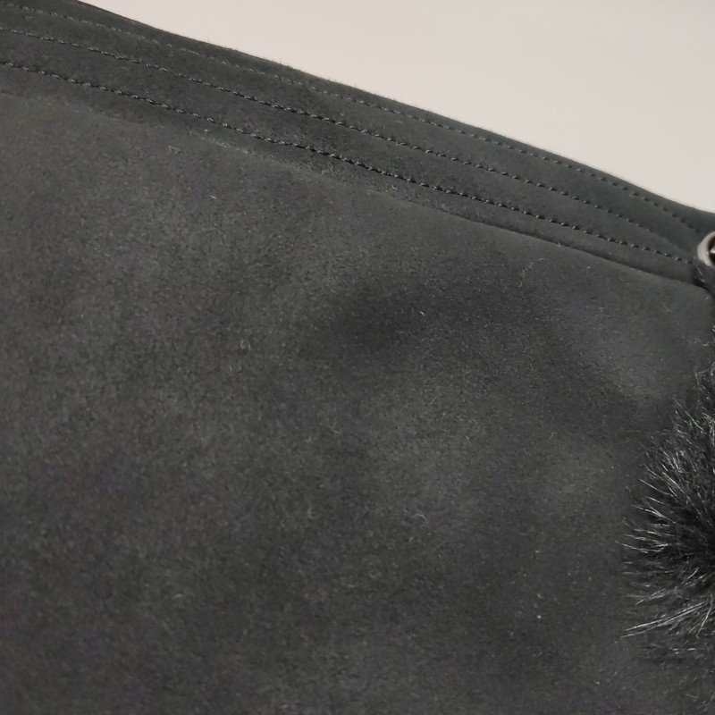 Chanel磨砂皮純色絎縫雙C扣單肩包-14