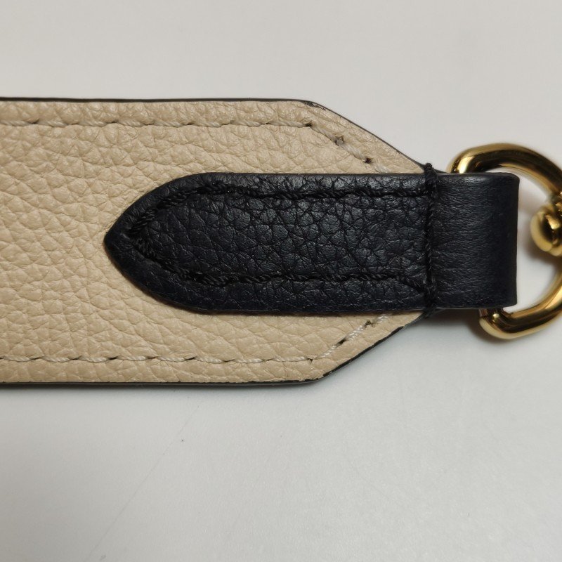 Louis Vuitton(LV)Lockme Tender牛皮拼色LV轉鎖斜挎包單肩包晶片款-10