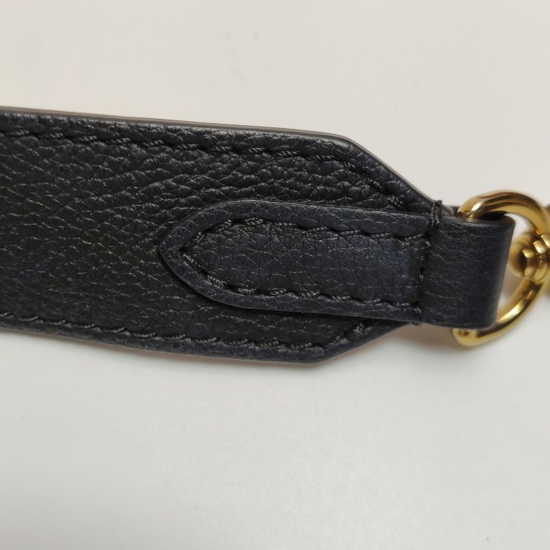 Louis Vuitton(LV)Lockme Tender牛皮拼色LV轉鎖斜挎包單肩包晶片款-11