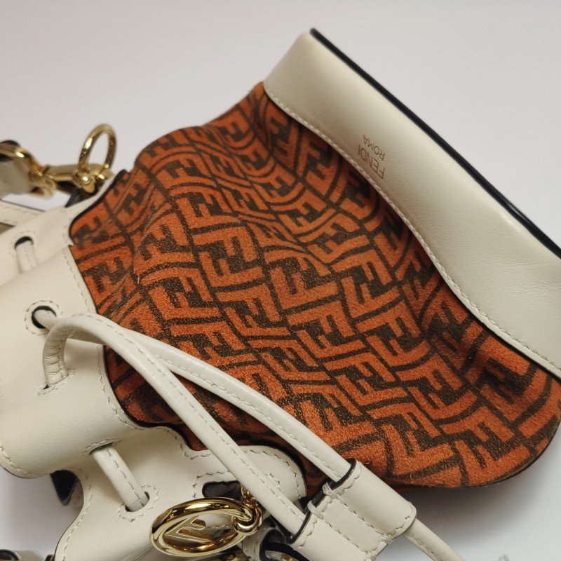 Fendi MonTresor迷你牛皮翻毛皮雙F老花抽繩斜挎包單肩包-18