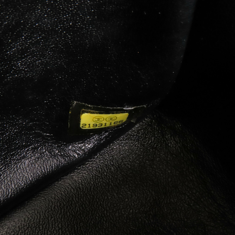 CHANEL 牛皮皮革Shoulder Bag金扣肩背袋-9