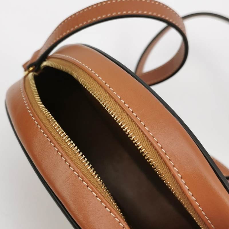 Celine CuirTriomphe牛皮純色凱旋門Logo斜挎包-6