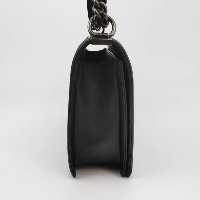 Chanel Leboy季節限定款大號牛皮純色方形雙C鎖扣單肩包-3