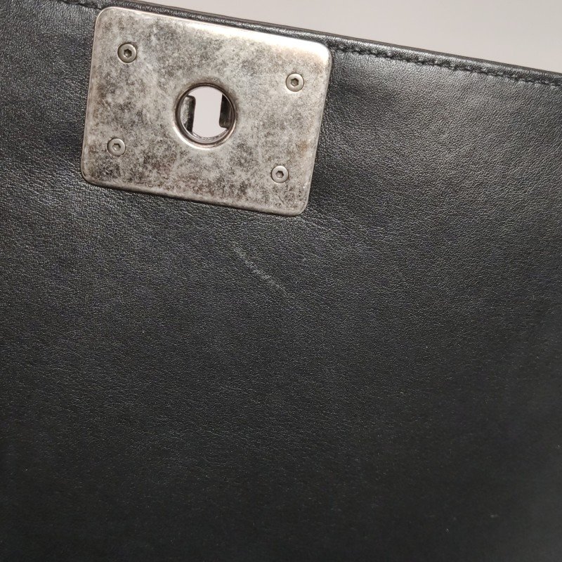 Chanel Leboy季節限定款大號牛皮純色方形雙C鎖扣單肩包-13