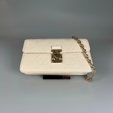 全新品 LV M82836/晶片款 白壓紋Wallet On Chain Métis 金鍊麻將包